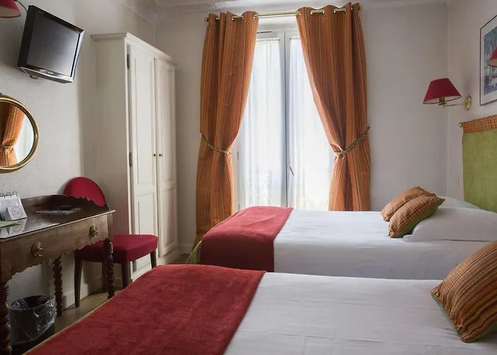 ホテル ニュー オリエント パリ