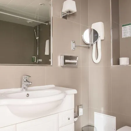 New Orient 3* Paryż