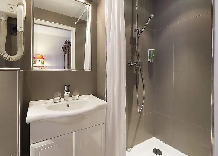 New Orient Hotel
