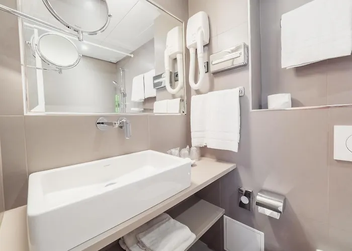 New Orient 3* Parigi